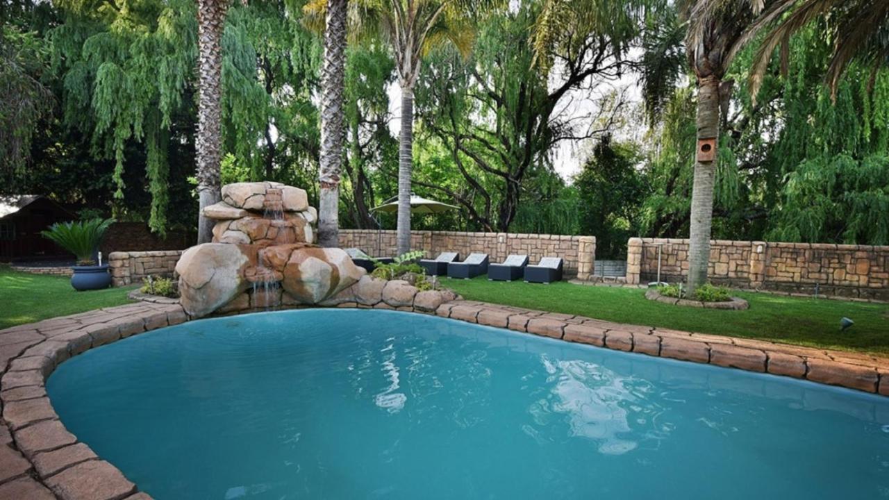 Villa Schreiner Guest House Randburg Exterior photo