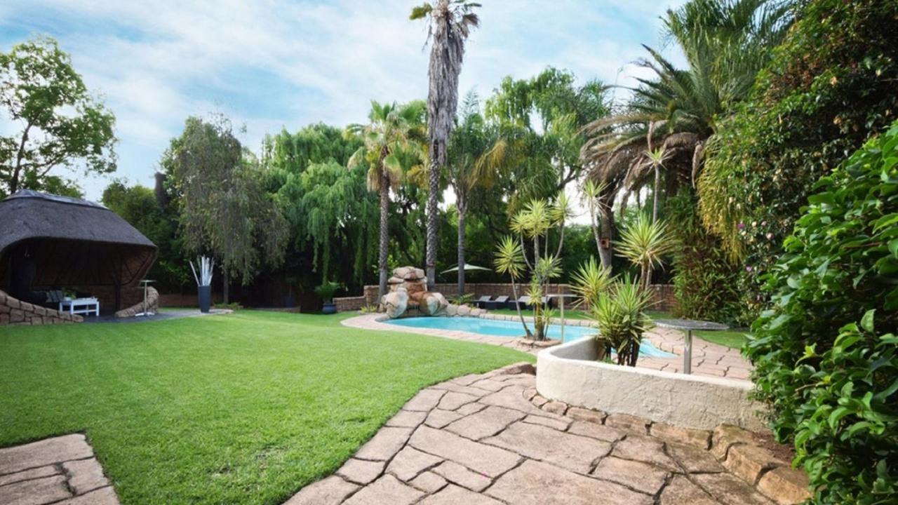 Villa Schreiner Guest House Randburg Exterior photo