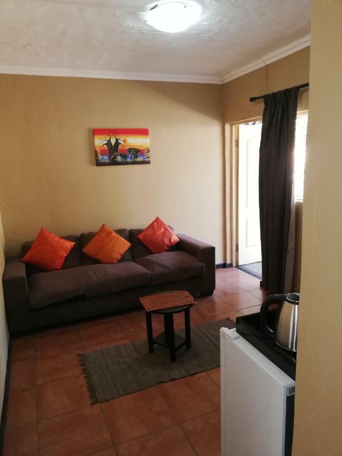 Villa Schreiner Guest House Randburg Exterior photo